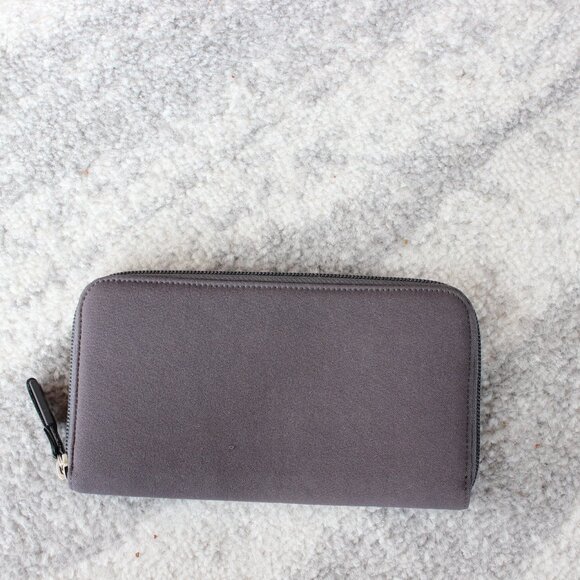 Salvatore Ferragamo Large Designer Wallet - Picture 2 of 6